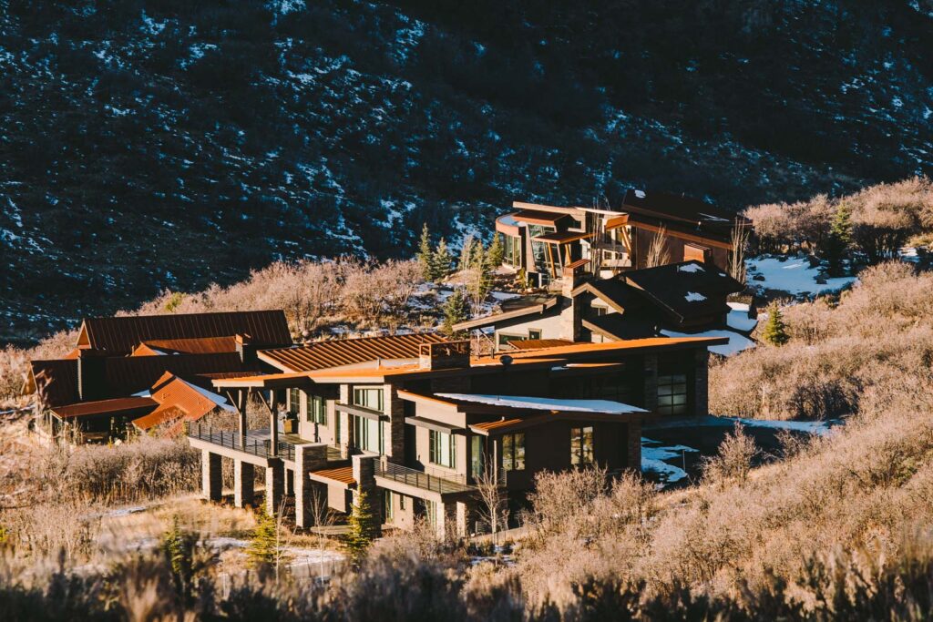 How To Choose a Roof Contractor